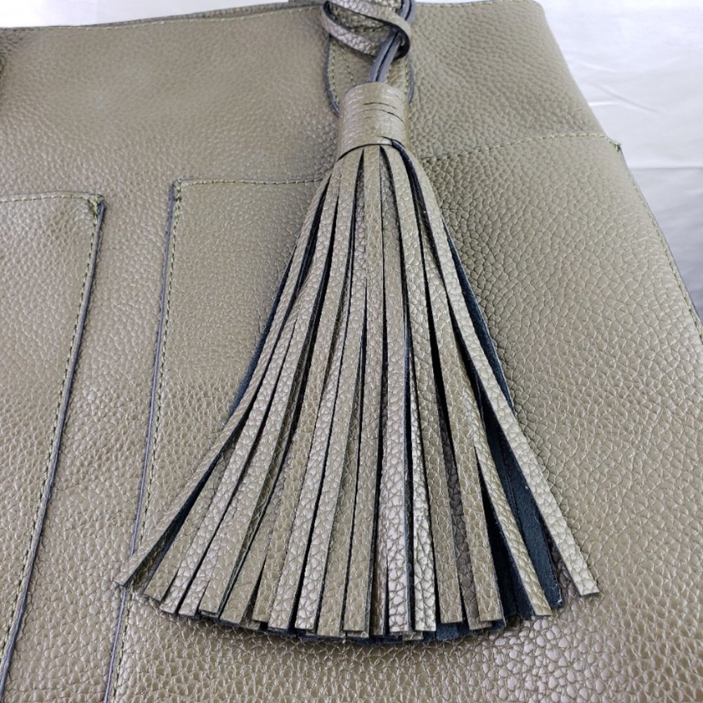 Steve Madden Womens Olive Green Large Tote Bag Tassel - Picture 6 of 7